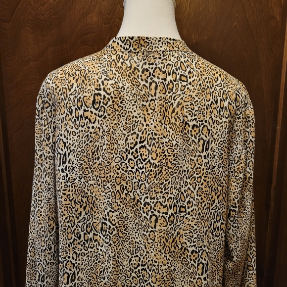 Chico's Leopard Print Button-Up Convertible Blouse NWT - Picture 12 of 15
